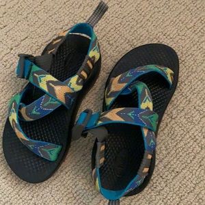 Boys or girls chacos